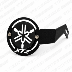 EMBLEMA SALIDA EXOSTO ACERO NEGRO XTZ 150 (ACC148)